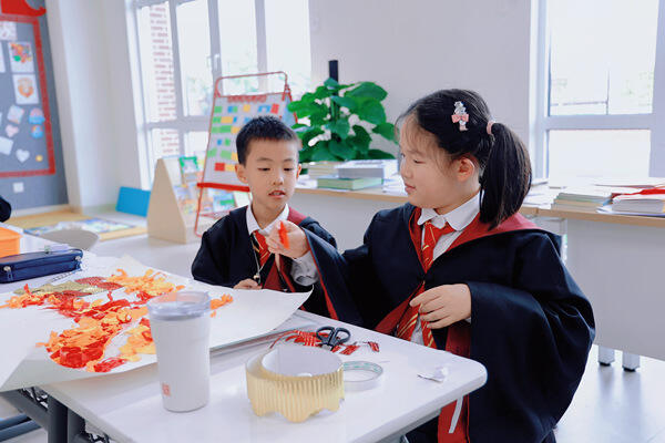 惠立读书周 - 门装饰,南通惠立学校